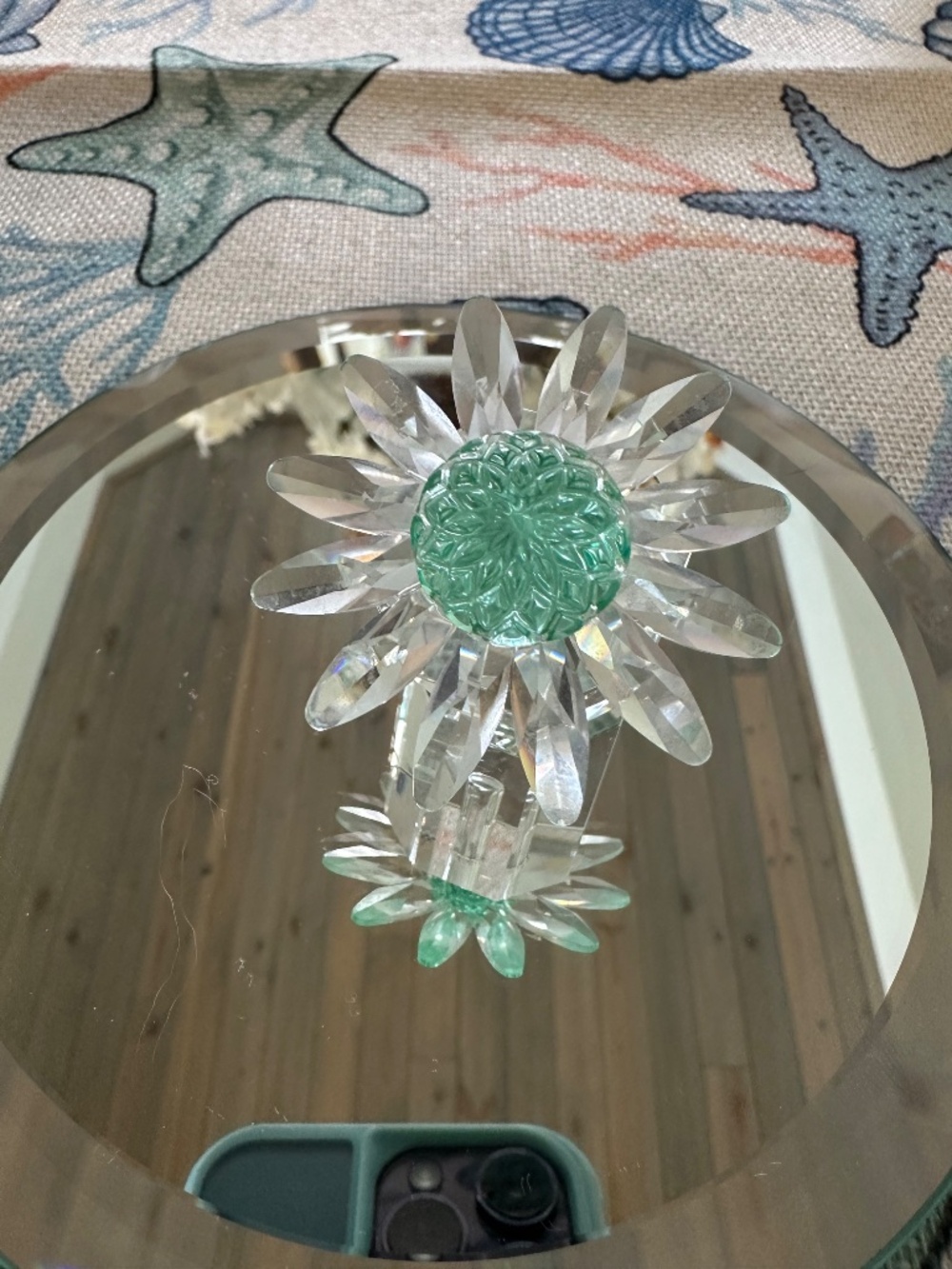 Swarovski 1 Year Renewal green flower with stand